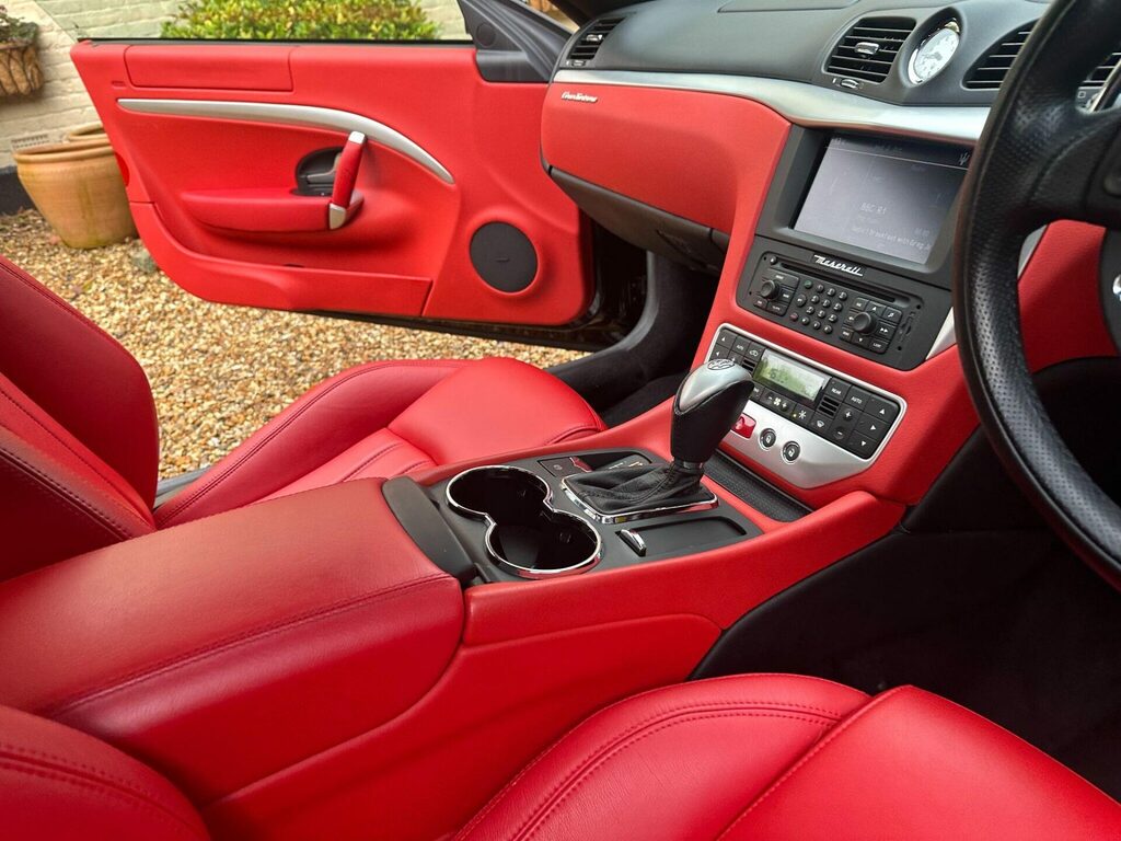 Maserati GranTurismo Coupe 4.2 Grey #31