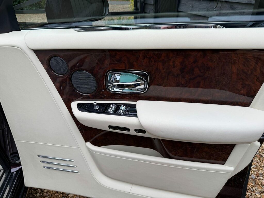 Rolls-Royce Phantom  Red #67