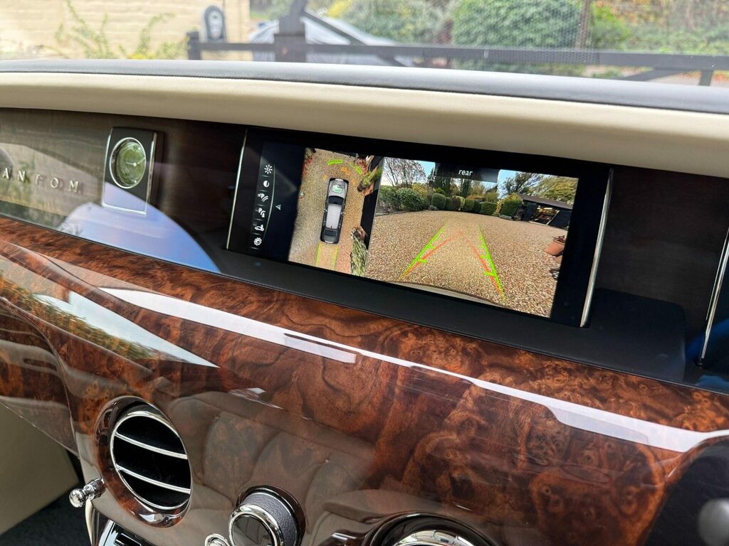 Rolls-Royce Phantom  Red #83