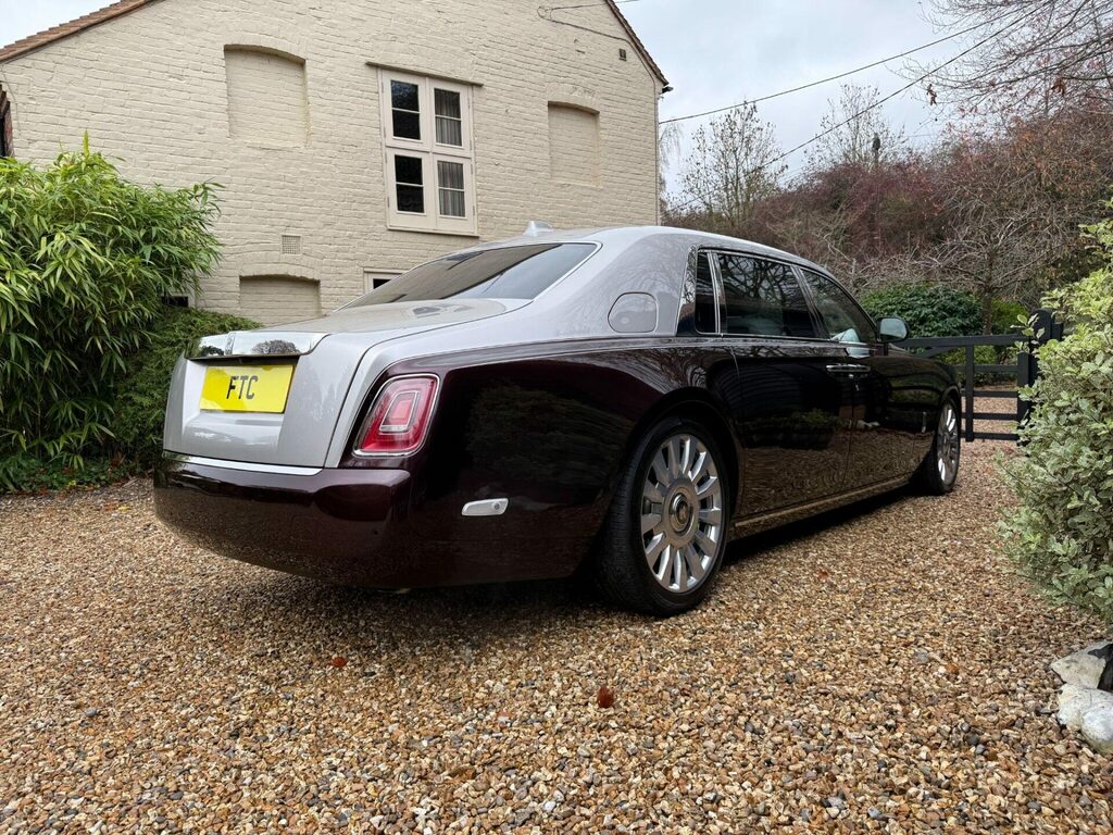 Rolls-Royce Phantom  Red #13