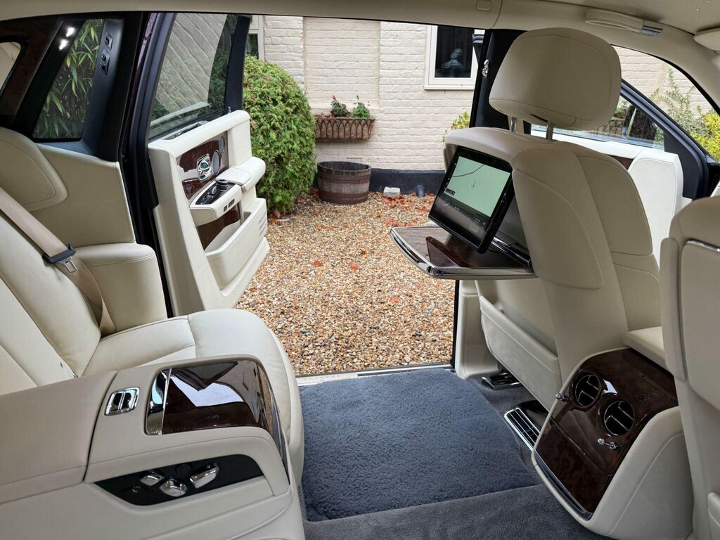 Rolls-Royce Phantom  Red #52