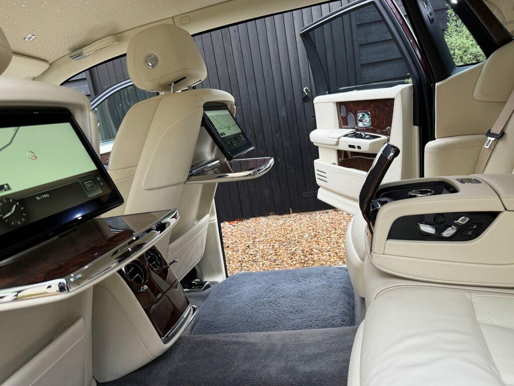 Rolls-Royce Phantom  Red #40