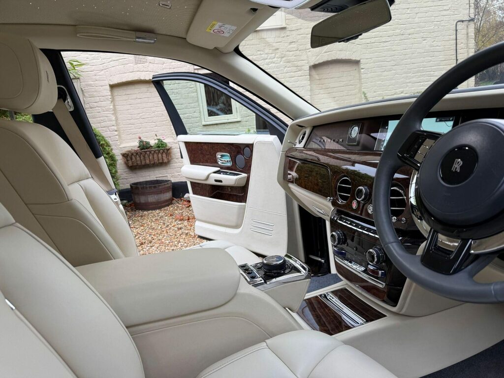 Rolls-Royce Phantom  Red #73