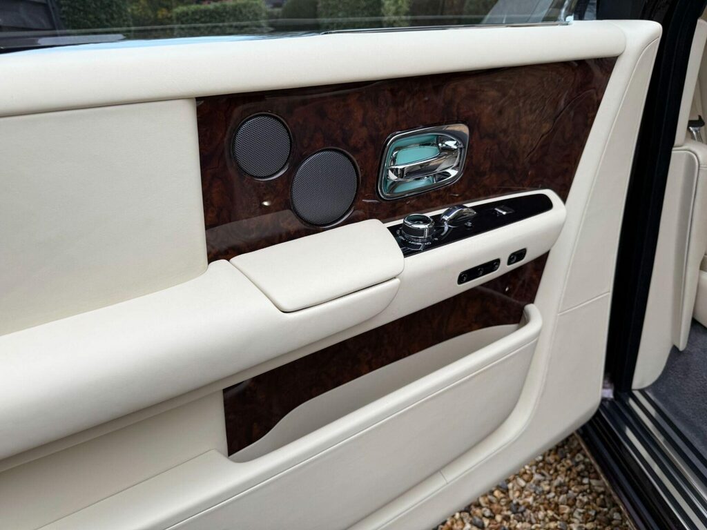 Rolls-Royce Phantom  Red #80