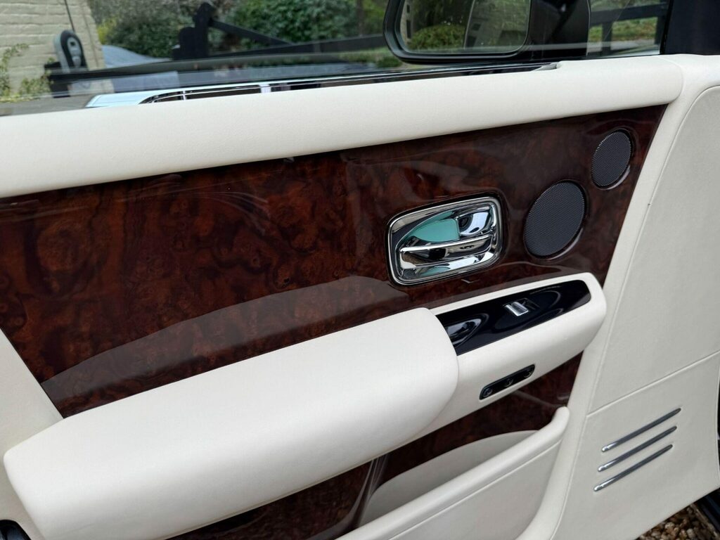 Rolls-Royce Phantom  Red #65