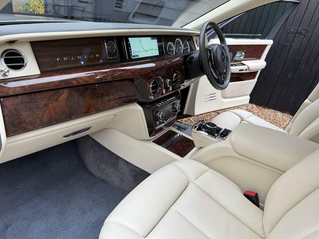 Rolls-Royce Phantom  Red #58