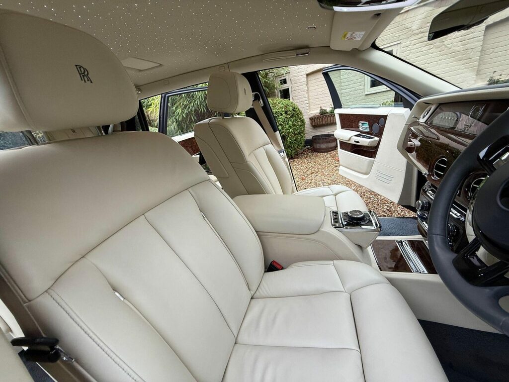 Rolls-Royce Phantom  Red #22