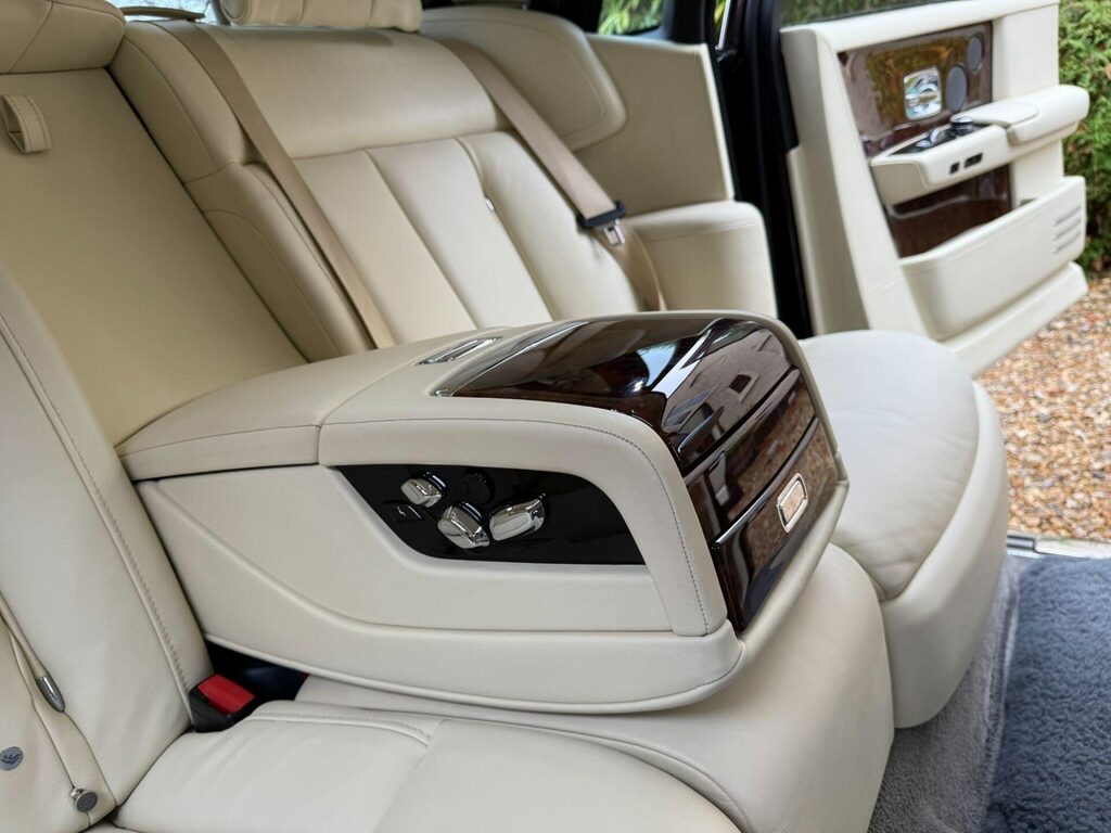 Rolls-Royce Phantom  Red #35