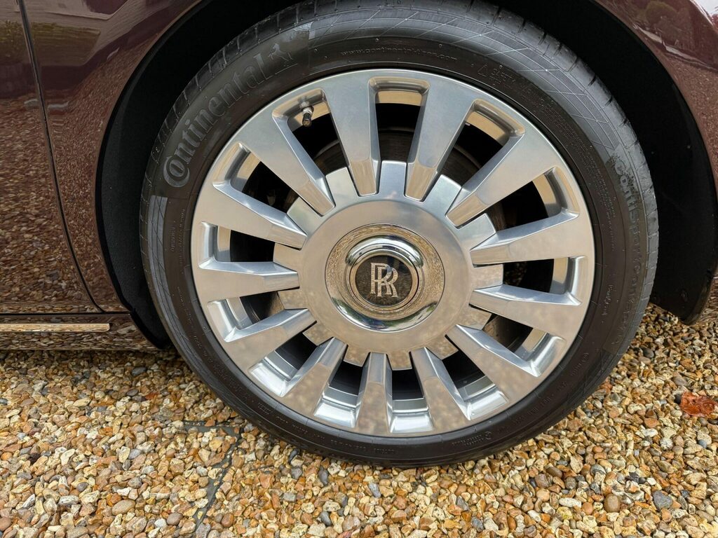 Rolls-Royce Phantom  Red #17
