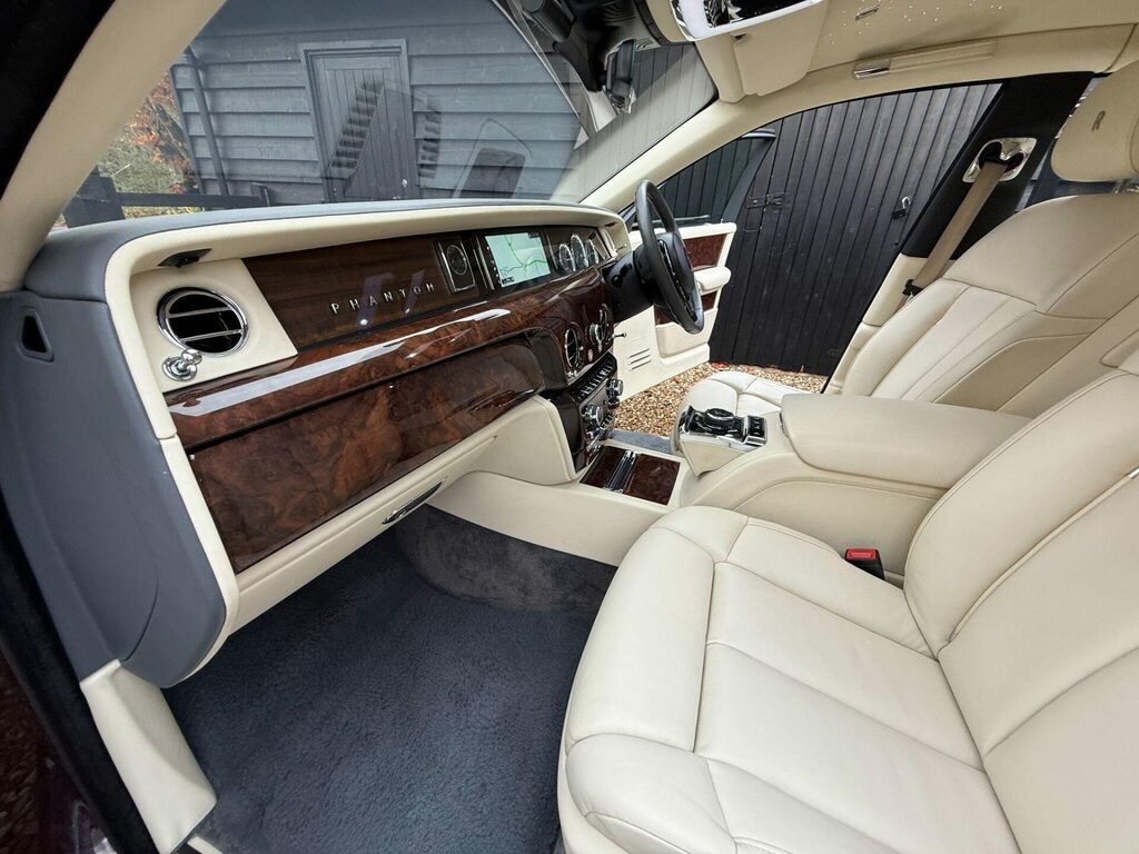 Rolls-Royce Phantom  Red #61