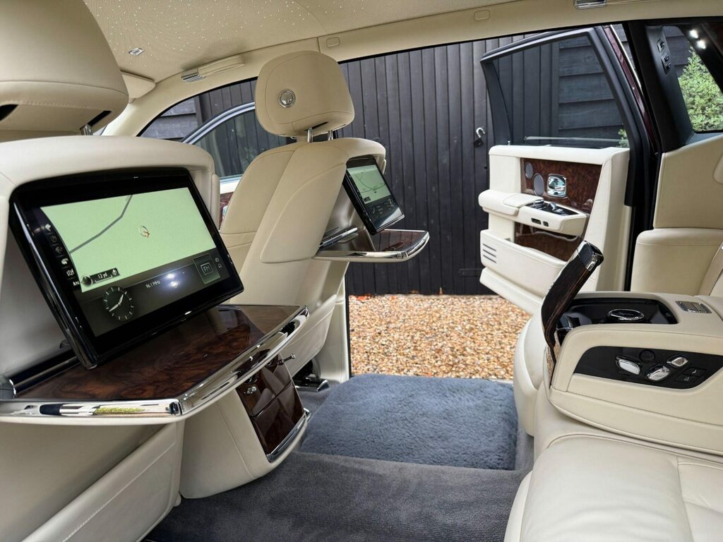 Rolls-Royce Phantom  Red #70