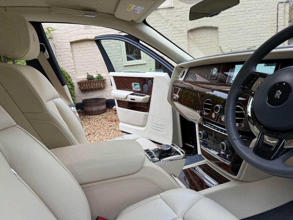 Rolls-Royce Phantom  Red #60