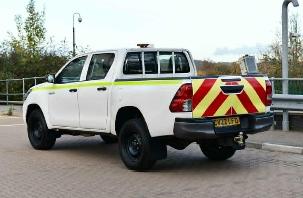 Toyota HILUX 2.4 D-4d Active 4Wd Euro 6 Ss White #5