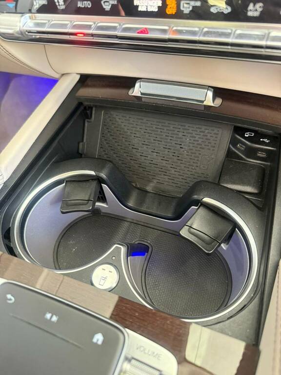 Mercedes-Benz Maybach GLS Class 4.0 Gls600h V8 Mhev First Class G-tronic 4Matic Eu Black #54