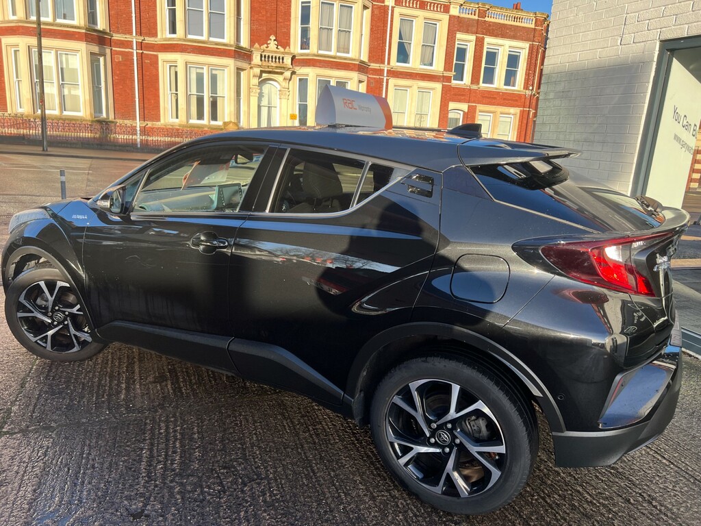 Toyota C-Hr Design Black #2