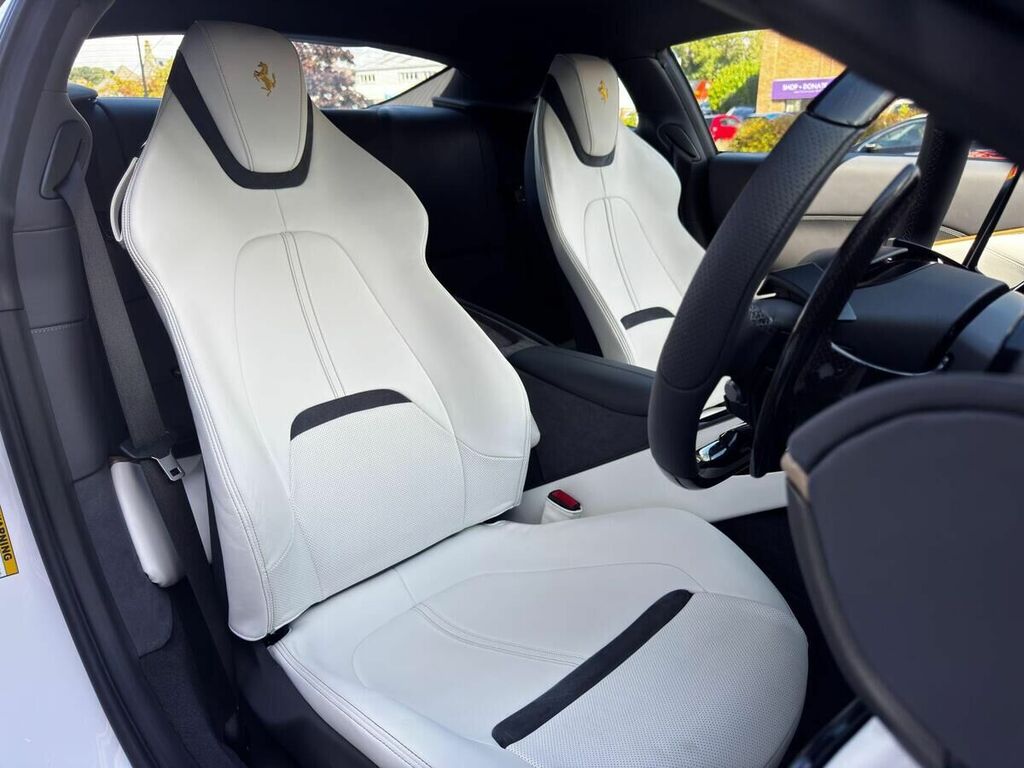 Ferrari Roma 3.8T V8 Coupe F1 Dct Euro 6 Ss 620 White