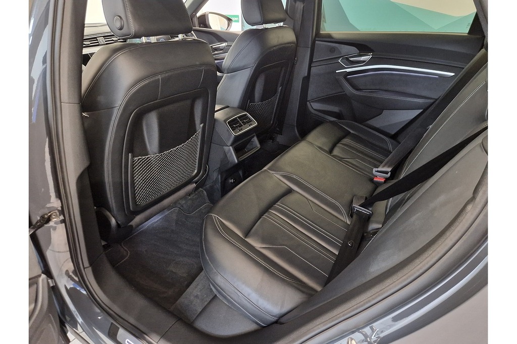 Audi Q8 e tron Audi Q8 Sportback Black Edition 55 E-tron Quattro Blue #51