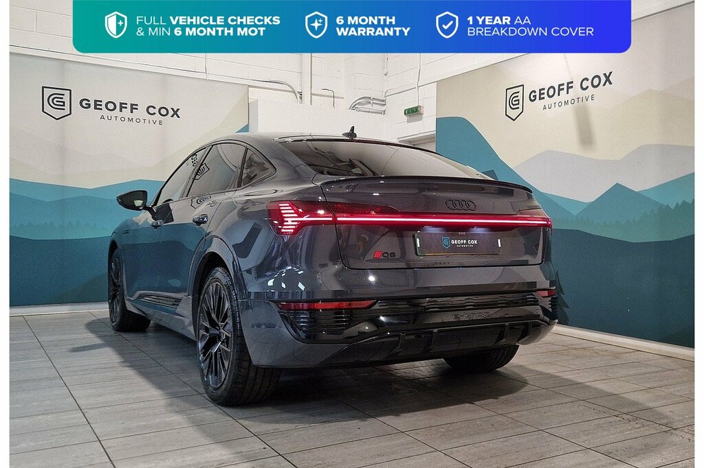 Audi Q8 e tron Audi Q8 Sportback Black Edition 55 E-tron Quattro Blue #2