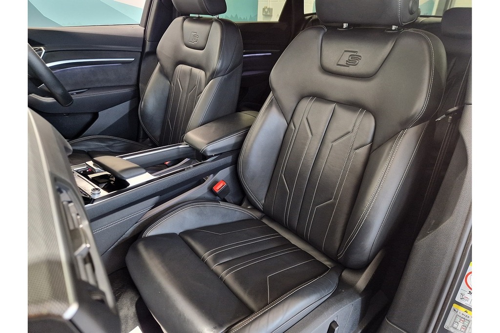Audi Q8 e tron Audi Q8 Sportback Black Edition 55 E-tron Quattro Blue #10