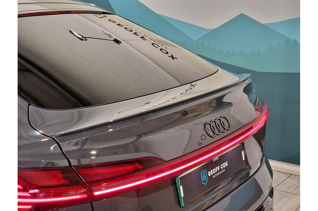 Audi Q8 e tron Audi Q8 Sportback Black Edition 55 E-tron Quattro Blue #19