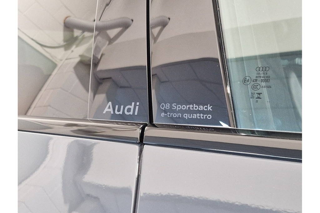 Audi Q8 e tron Audi Q8 Sportback Black Edition 55 E-tron Quattro Blue #3