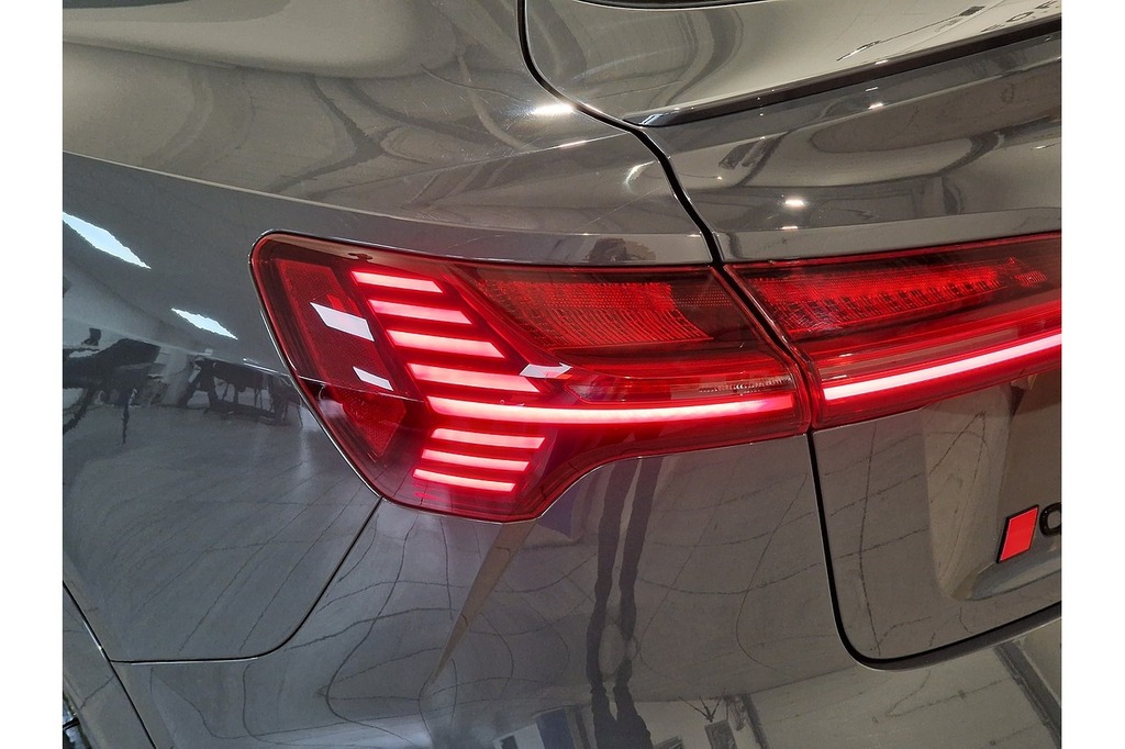 Audi Q8 e tron Audi Q8 Sportback Black Edition 55 E-tron Quattro Blue #18
