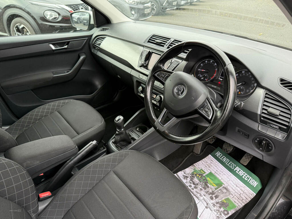 Skoda Fabia 1.2 Tsi 90 Se L VNZ1498 Black #5