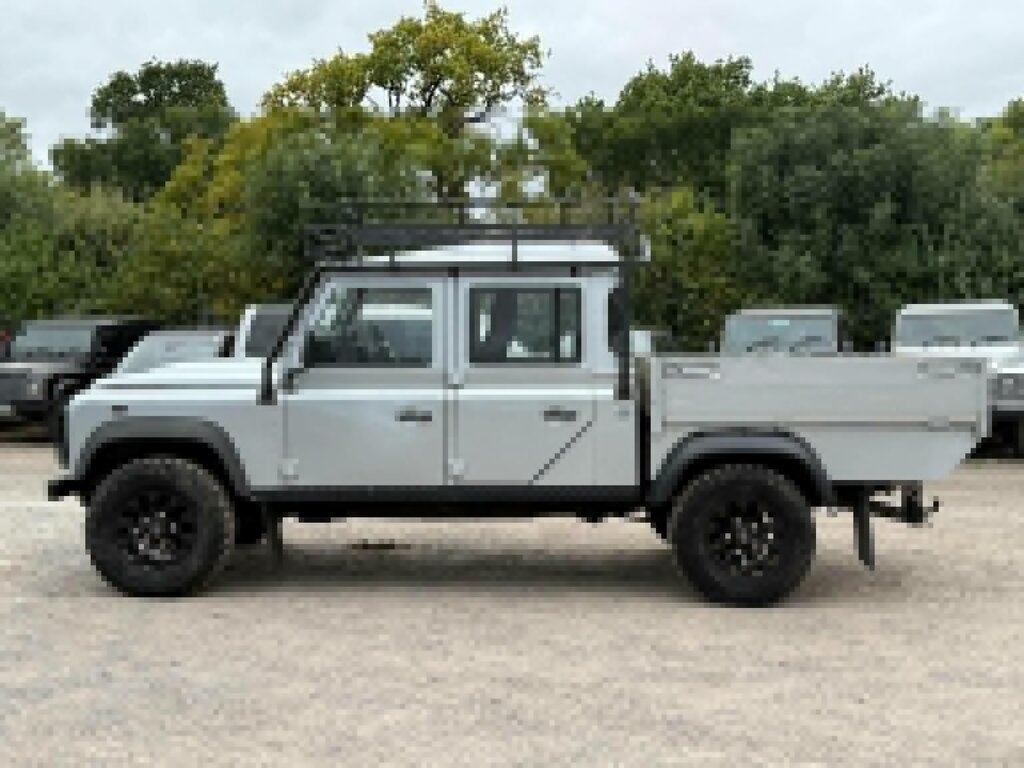 Land Rover Defender 130 130 2.4 White #8