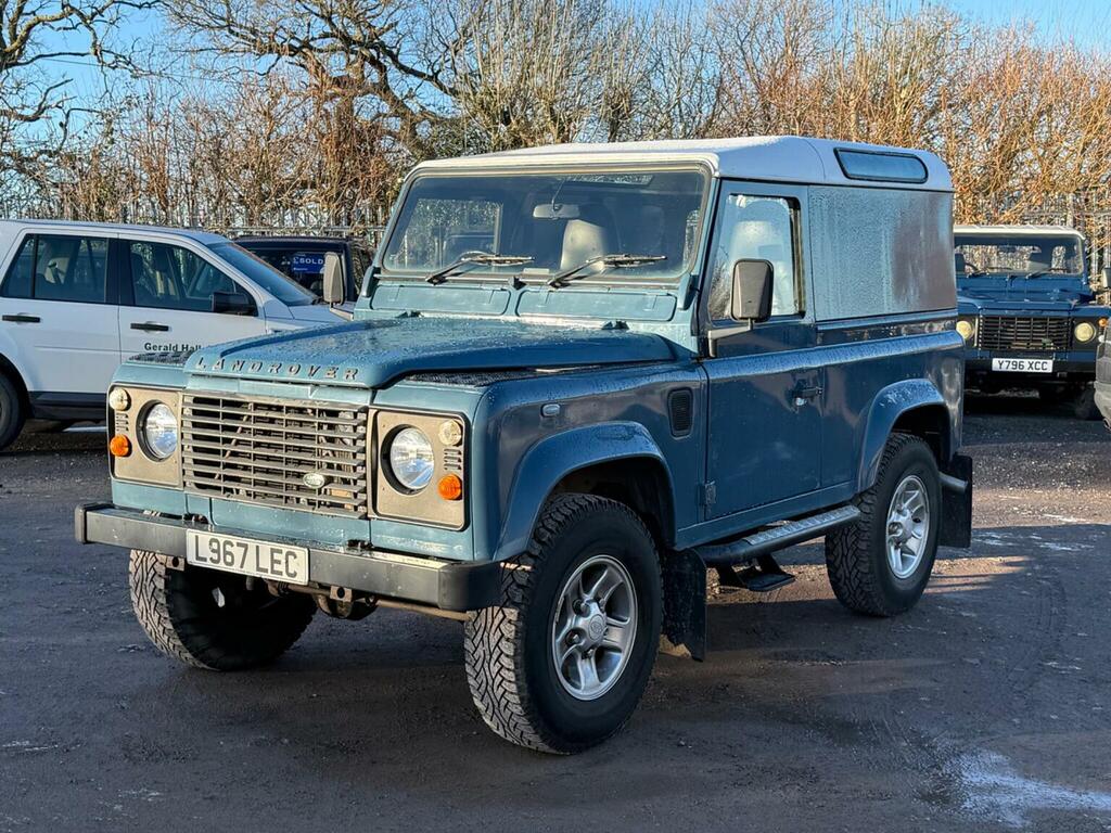 Land Rover Defender 90 Tdi White #7