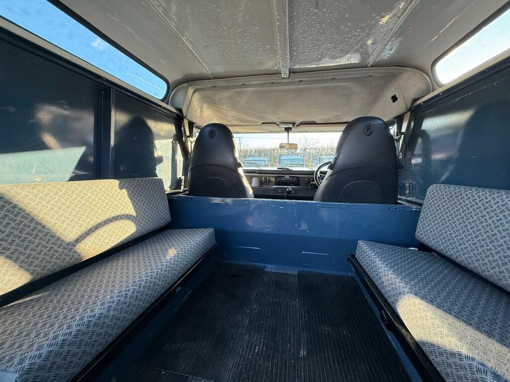 Land Rover Defender 90 Tdi White #16