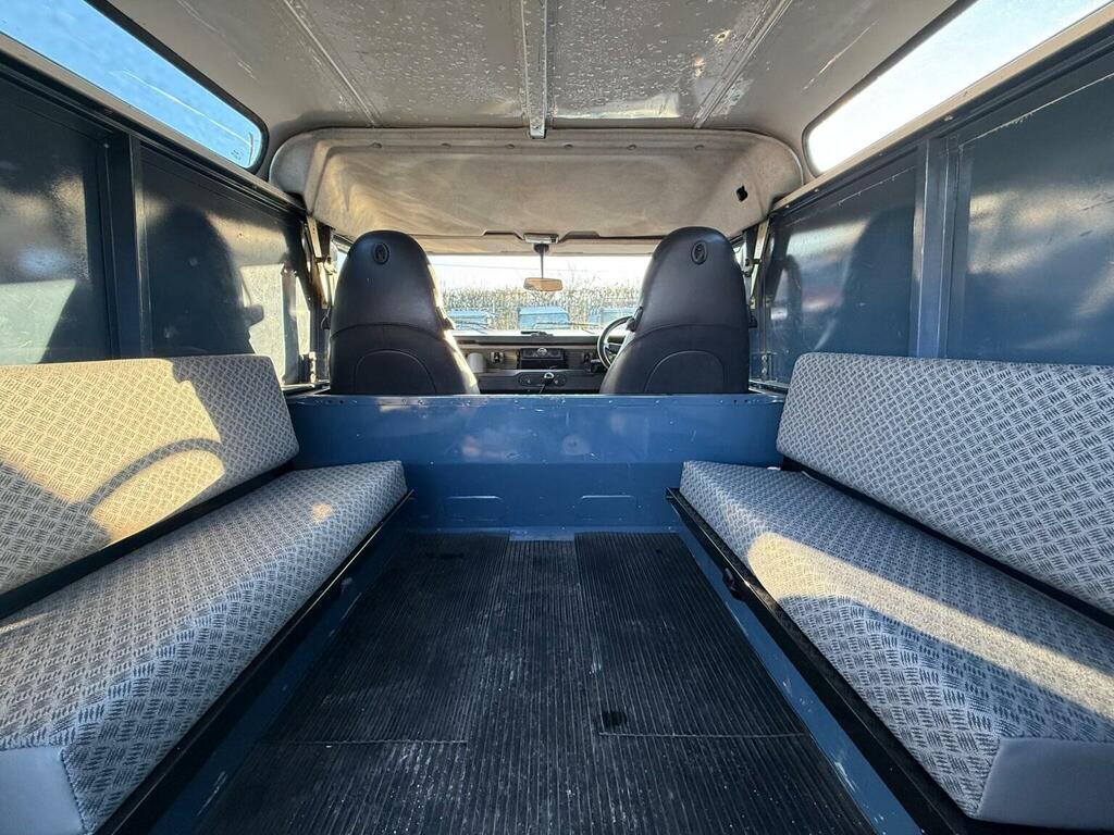 Land Rover Defender 90 Tdi White #14