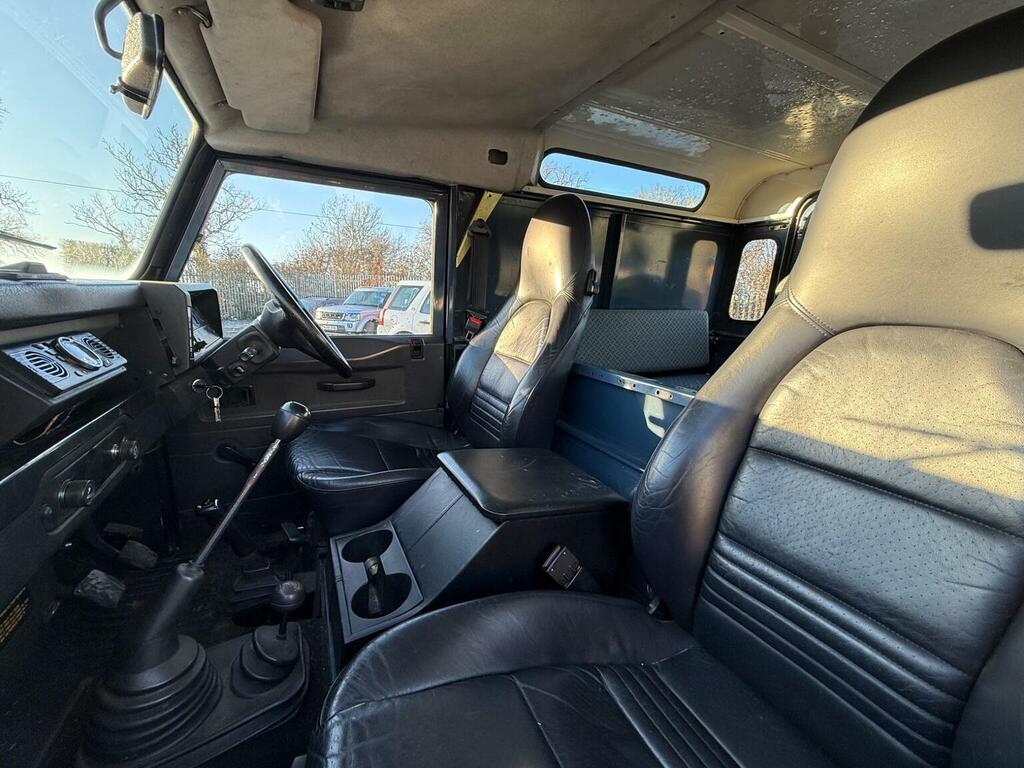 Land Rover Defender 90 Tdi White #13