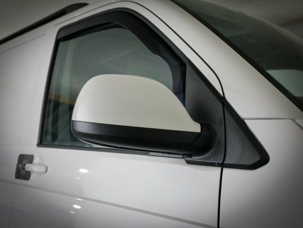 Volkswagen Transporter 2L Highline BP21WKA White #4