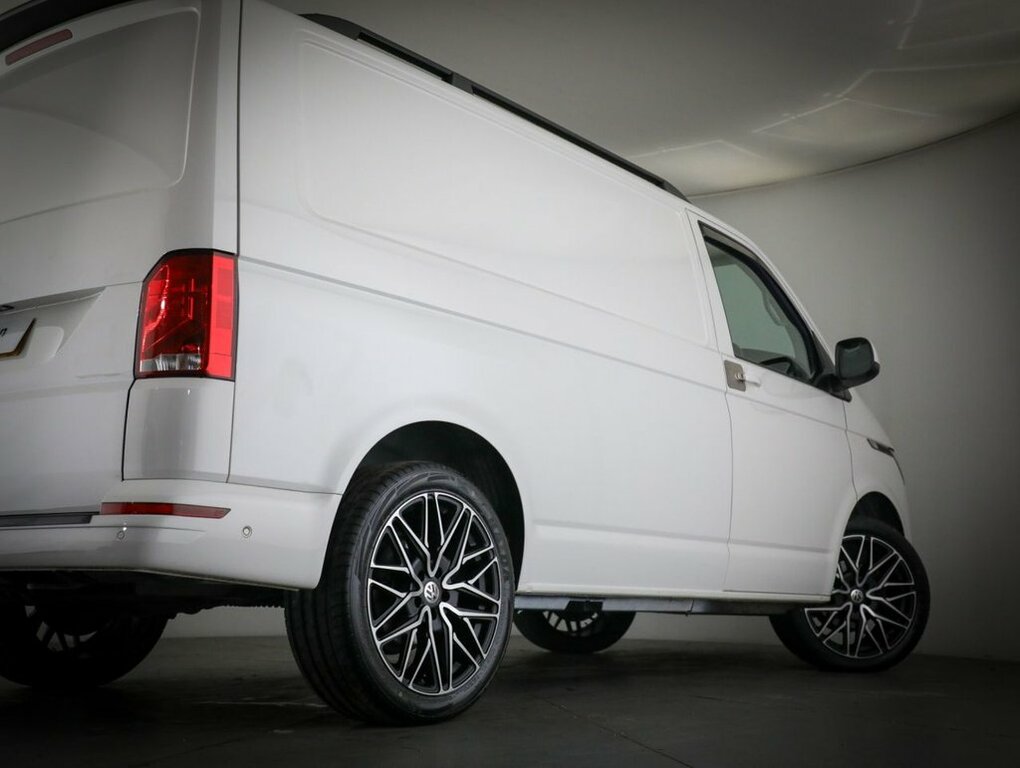 Volkswagen Transporter 2L Highline BP21WKA White #3