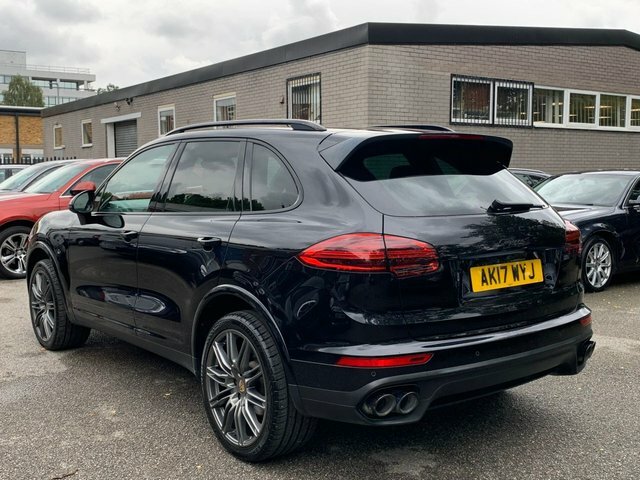 Porsche Cayenne 4.2 Td V8 S AK17WYJ Black #4