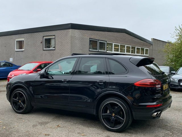 Porsche Cayenne 4.2 Td V8 S Black #4