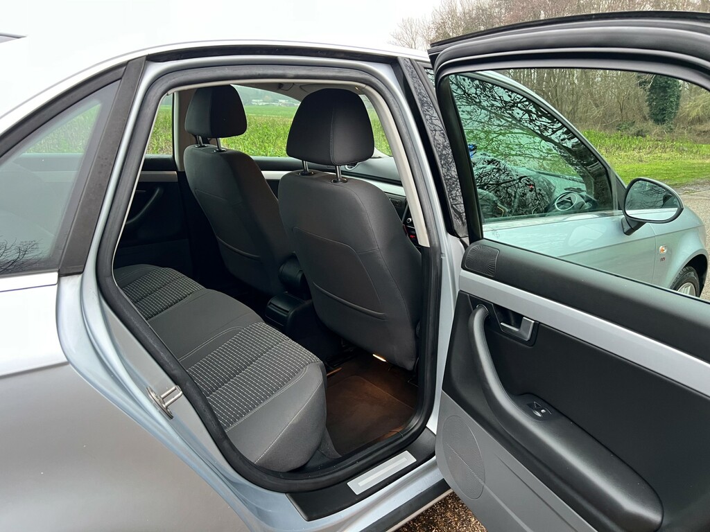 Seat Exeo Se Cr Tdi 5-Door Blue #17
