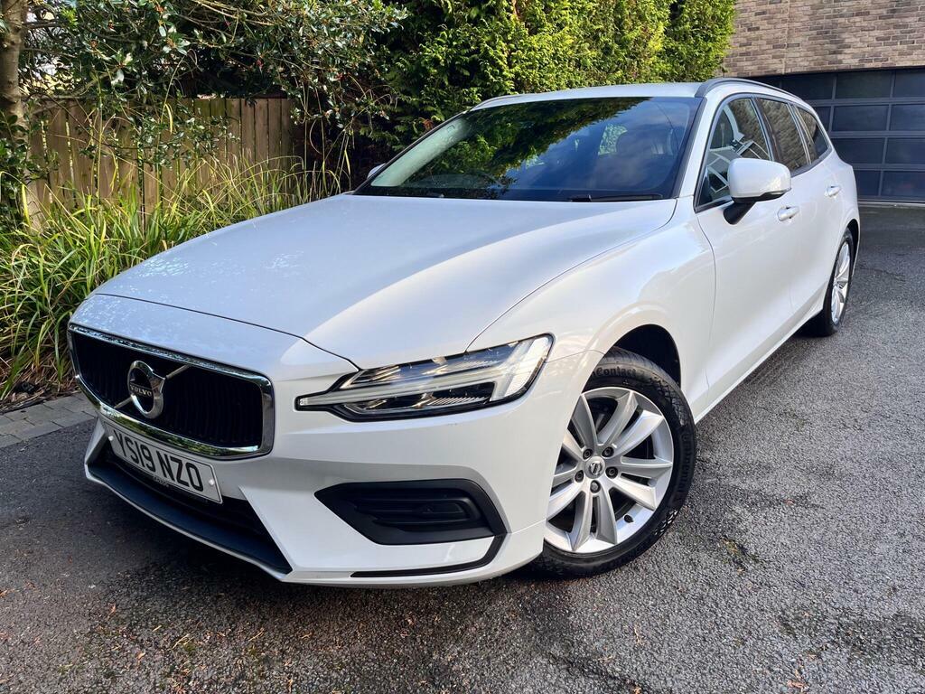 Volvo V60 2.0 D3 Momentum Euro 6 S S White