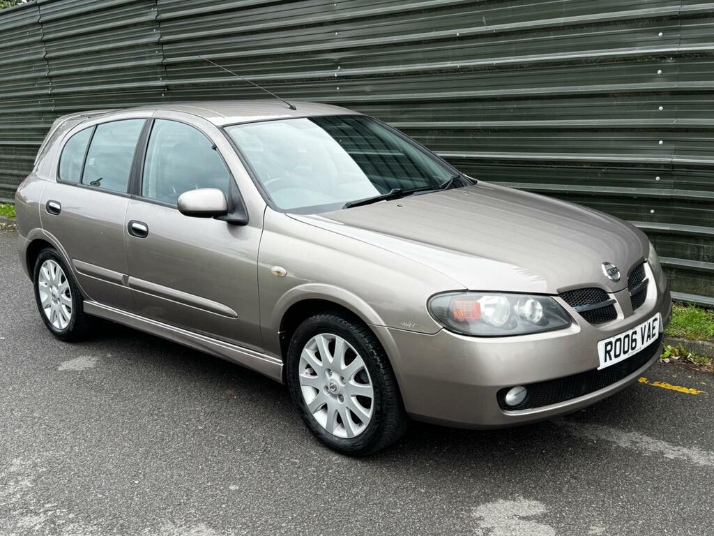 Nissan Almera Hatchback Blue #12