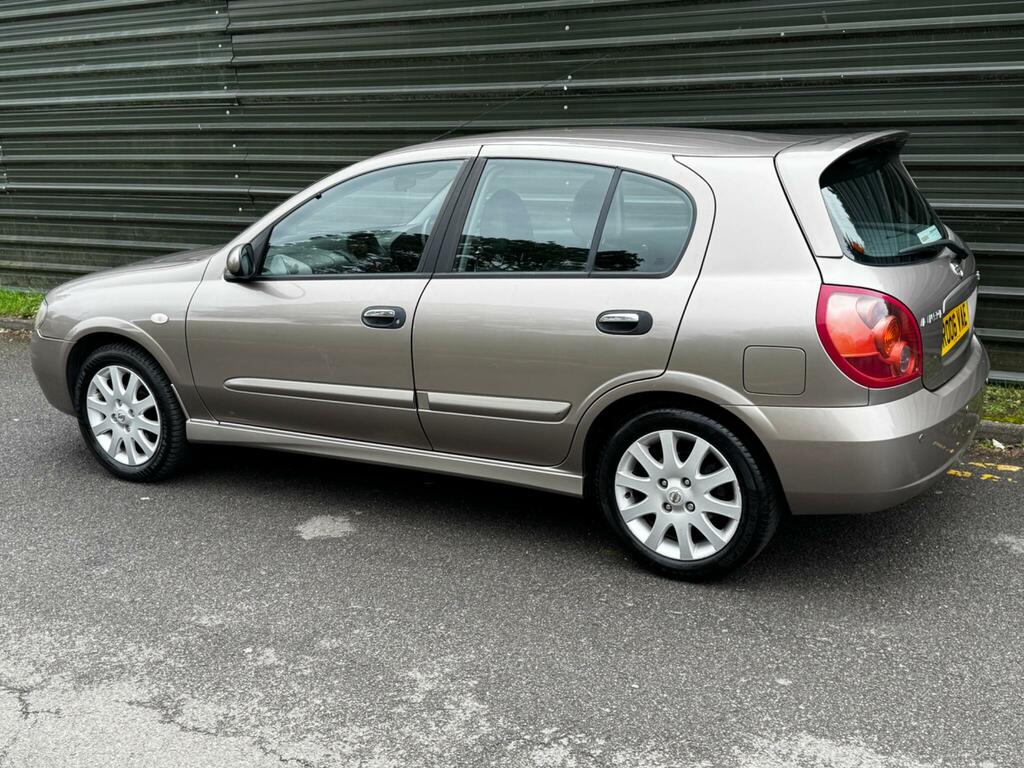 Nissan Almera Hatchback Blue #5