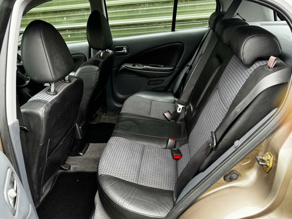 Nissan Almera Hatchback Blue #49