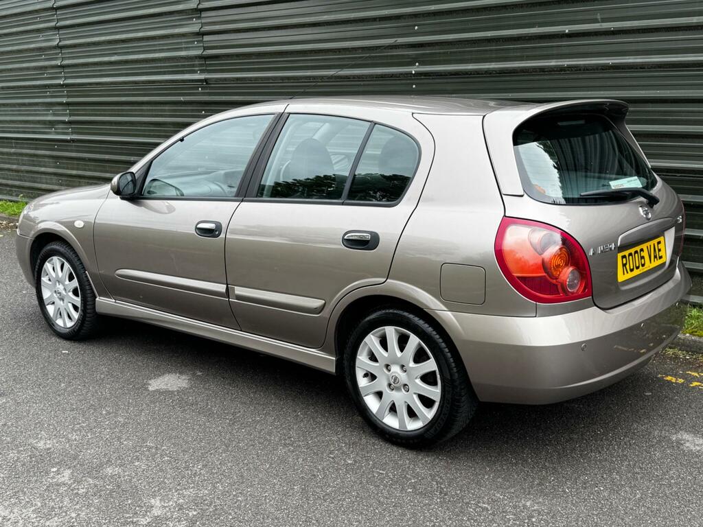 Nissan Almera Hatchback Blue #30