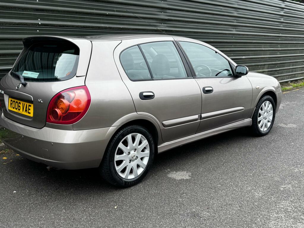 Nissan Almera Hatchback Blue #40