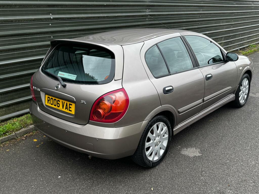 Nissan Almera Hatchback Blue #35