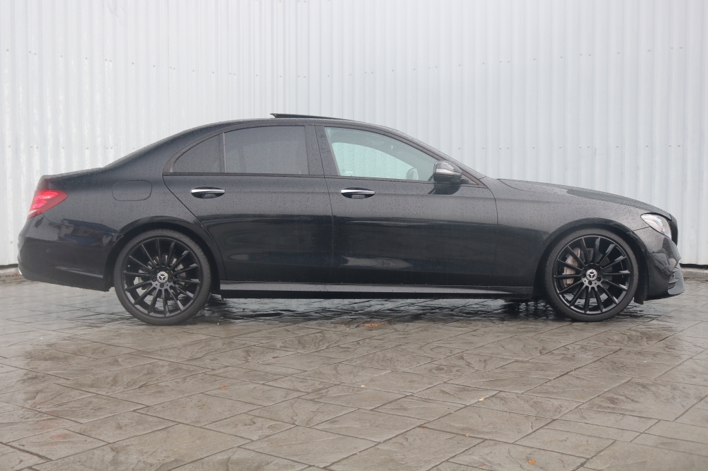 Mercedes-Benz E Class Saloon 2.0 KN70VVR Black #2