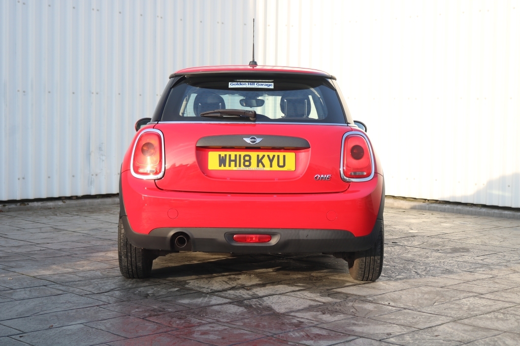 Mini Hatch Hatchback 1.5 One Red #5