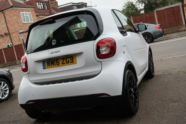 Smart Fortwo Coupe 2016 1.0 Edition White Coupe Twinamic E MM16ZGB White #4