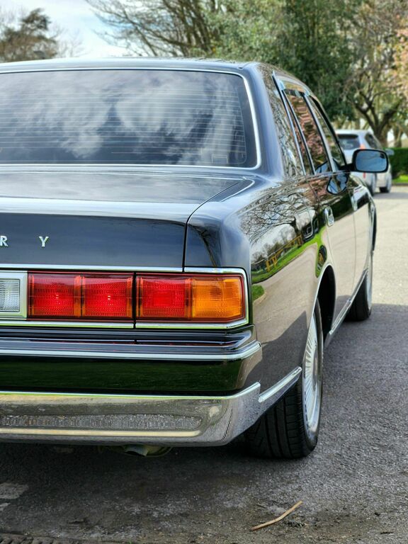 Toyota  2.7 White #86