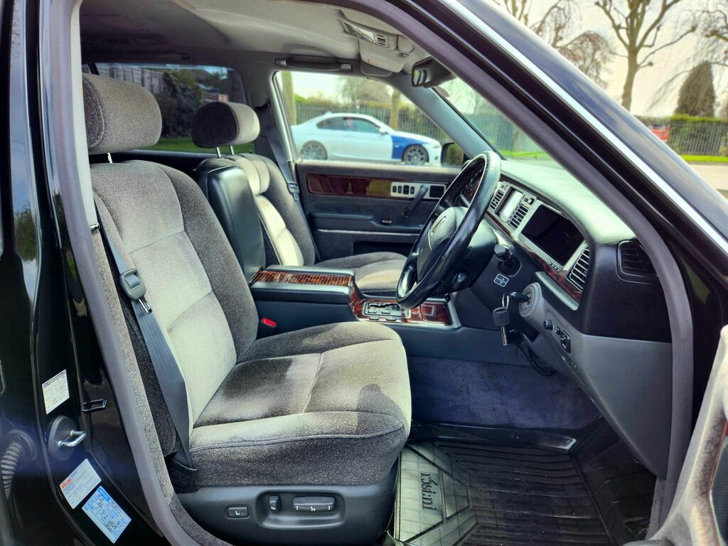 Toyota  2.7 White #25