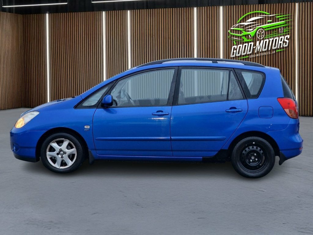 Toyota Corolla Verso  Red #9